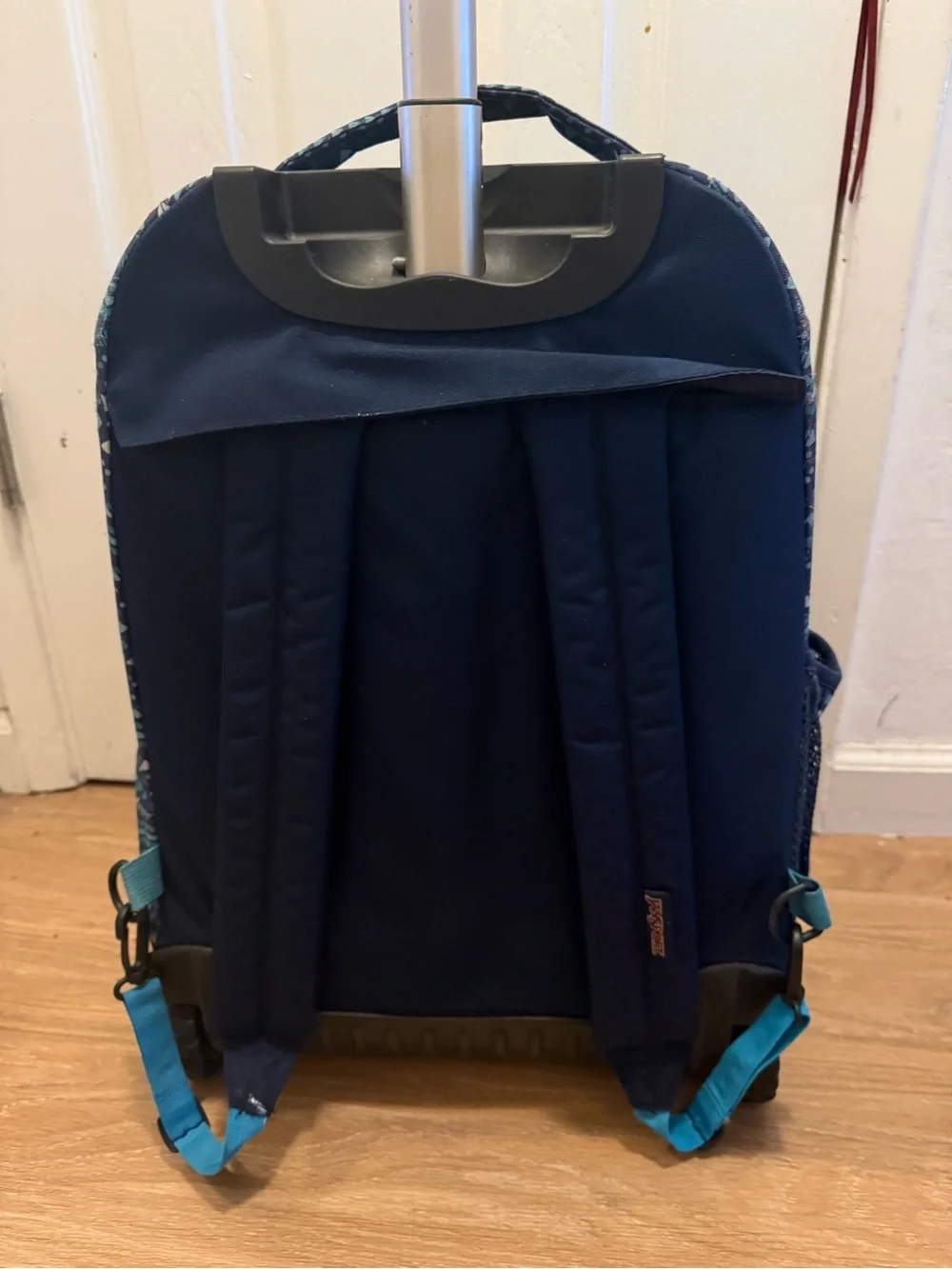 Jansport shows signs